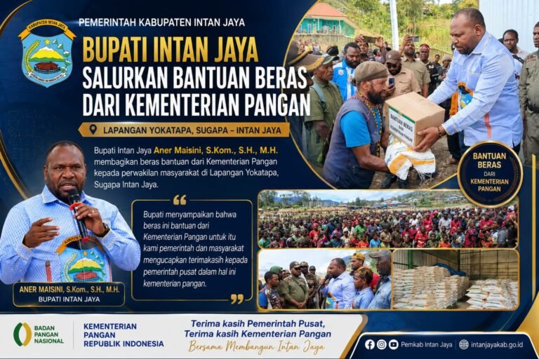 BUPATI INTAN JAYA SALURKAN BERAS BANTUAN KEMENTERIAN PANGAN KEPADA MASYARAKAT