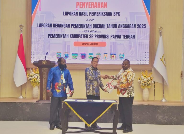 Bupati Intan Jaya Aner Maisini Resmi Terima Opini WTP dari BPK RI, Bukti Komitmen Tata Kelola Keuangan yang Transparan